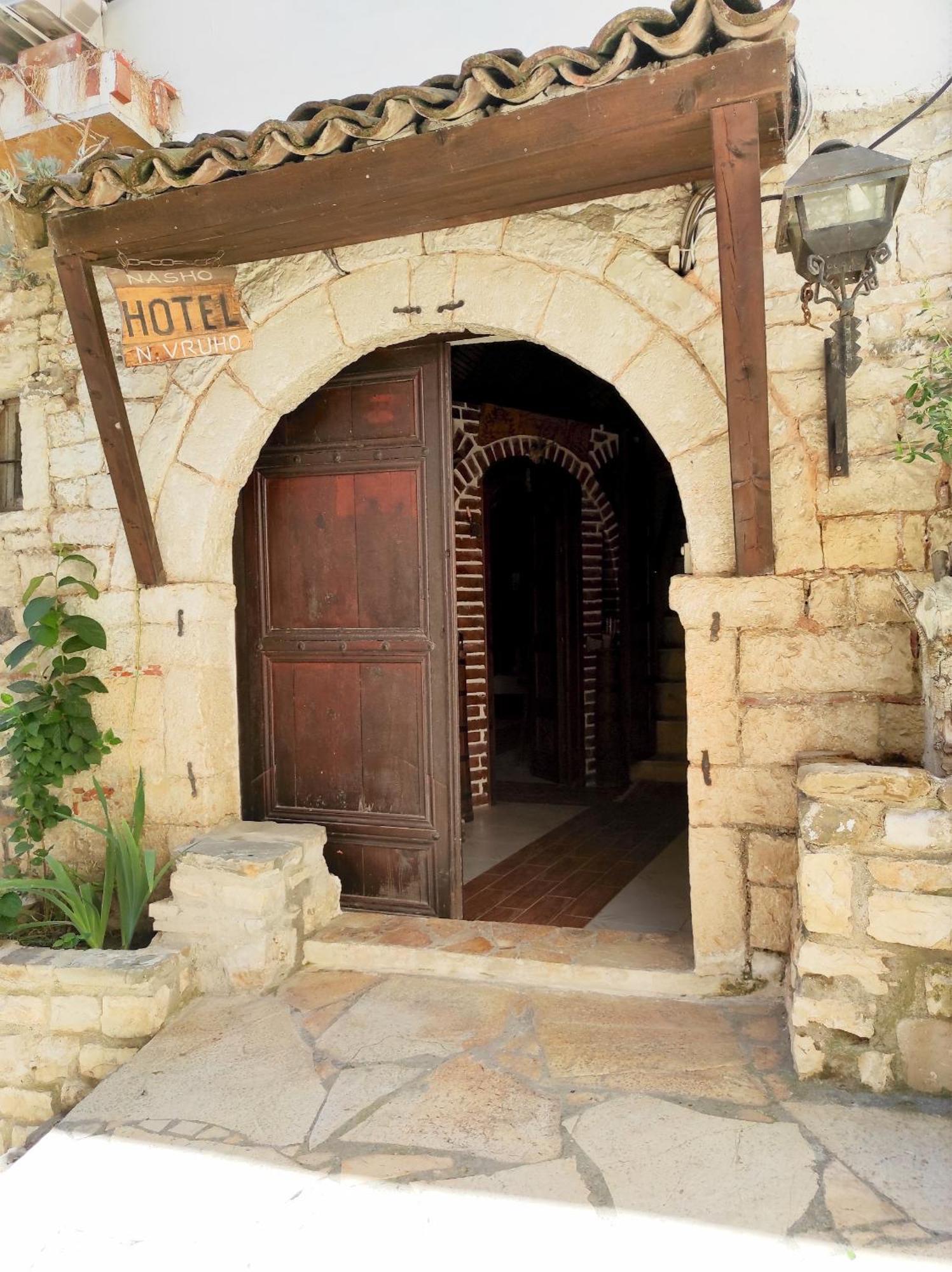 Hotel Nasho Vruho Берат Екстериор снимка